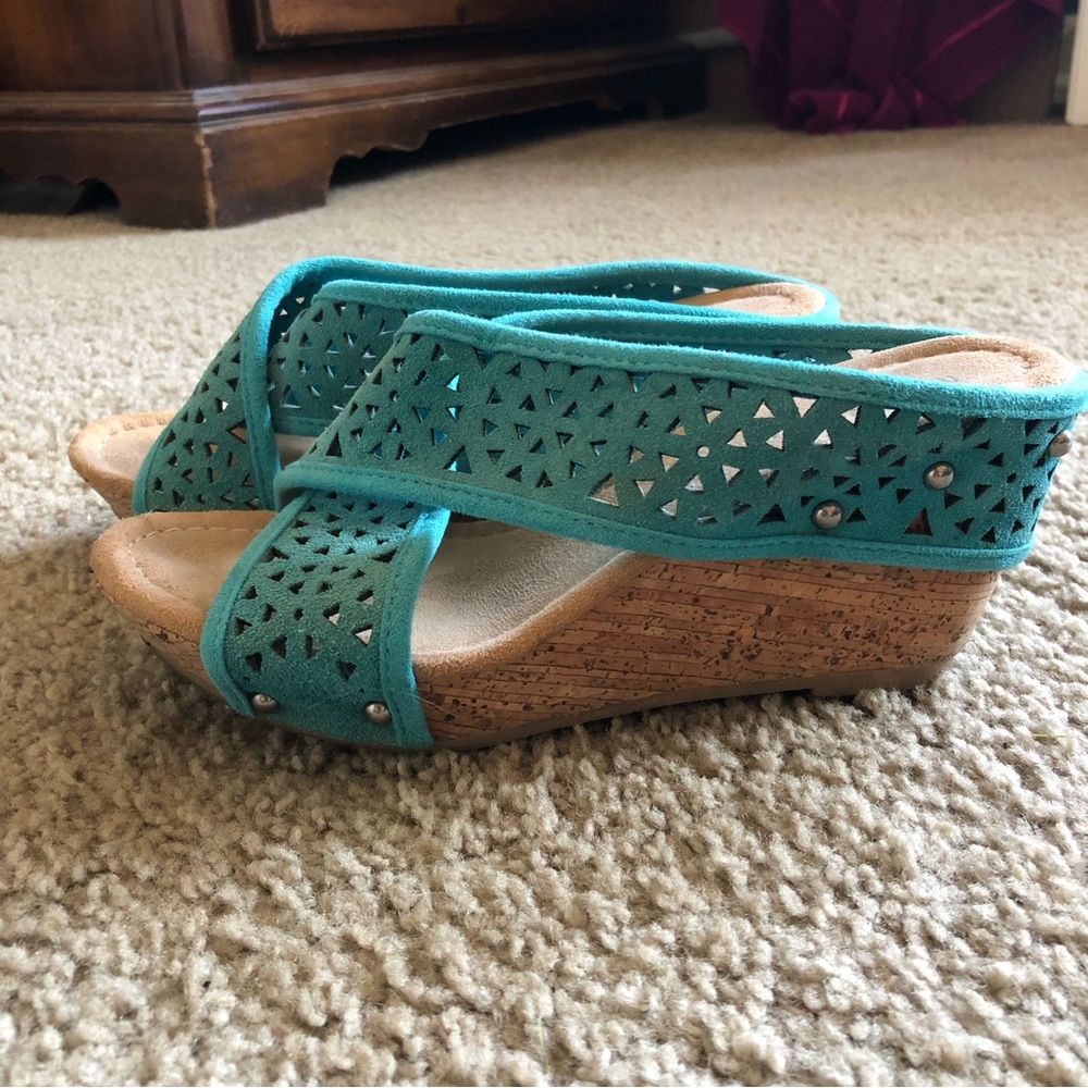 Minnetonka Turquoise Suede Strap Wedges